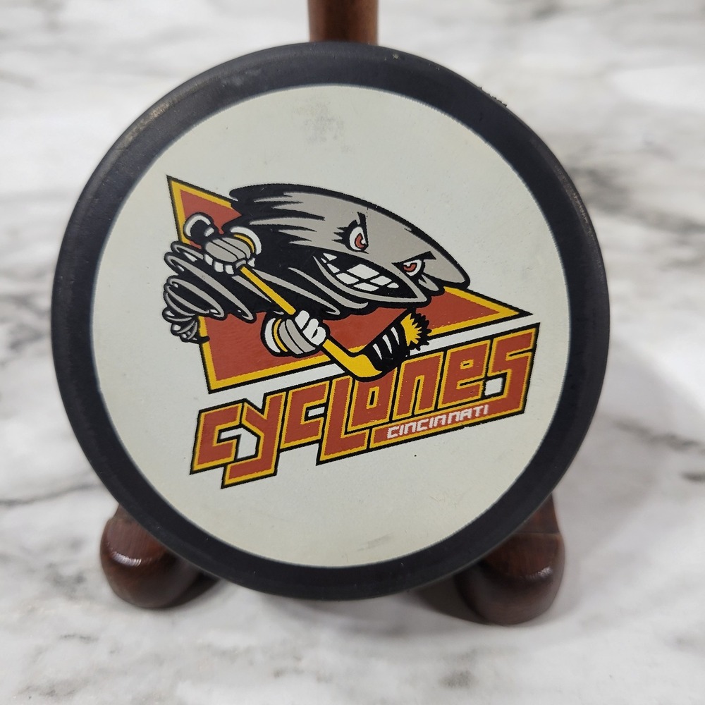 Cincinnati Cyclones Hockey Puck - 1999-2000 Team Logo